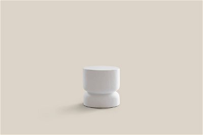 white_concrete_stool.jpg