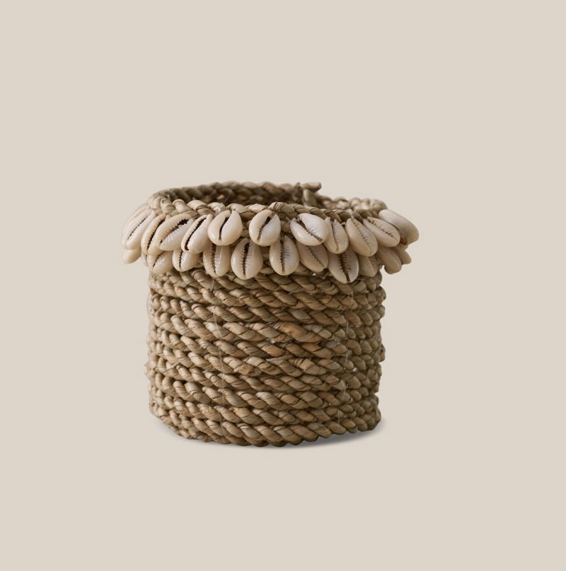 Small Basket with Shell