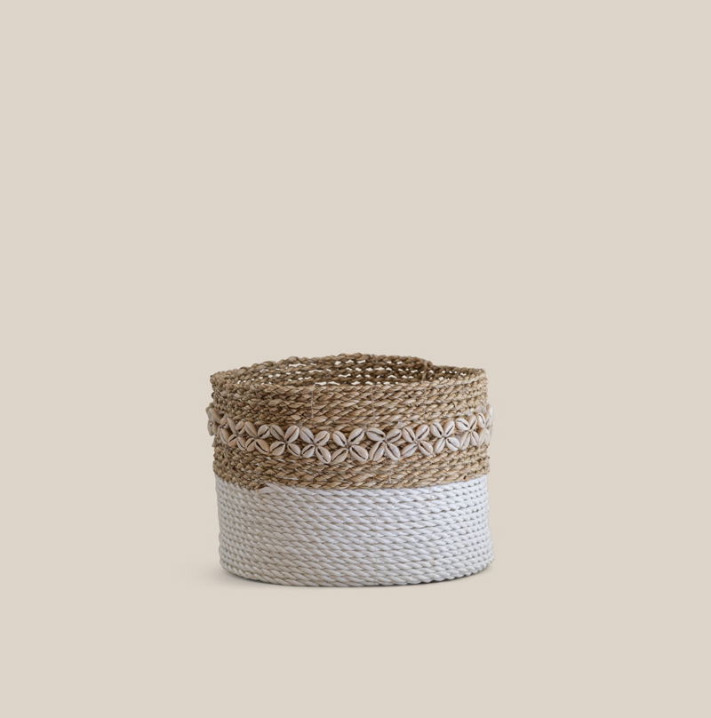 basket with shell