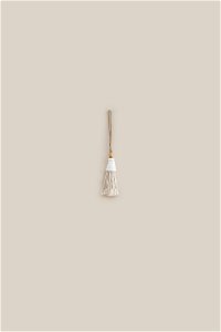 Small Tassel With White Shell