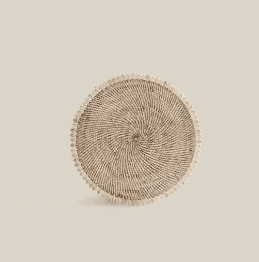 modern_island_placemat_with_shell_natural.jpg