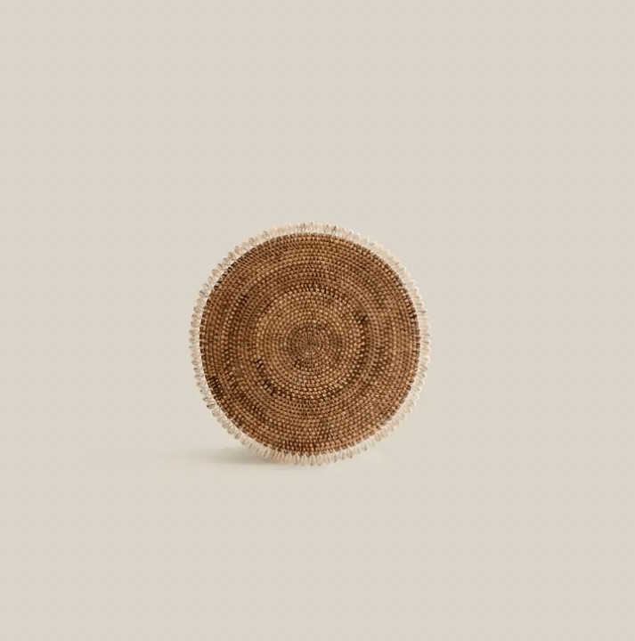 Island Placemat with Shell Natural Dark